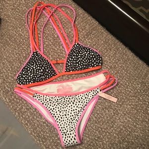 Victoria’s Secret bikini